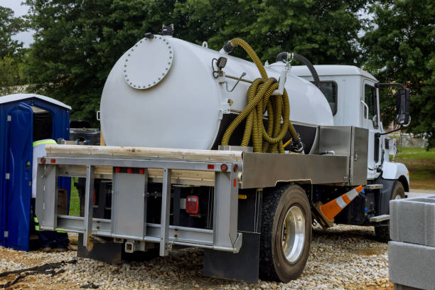 Best Portable restroom trailer rental  in Hamlin, WV