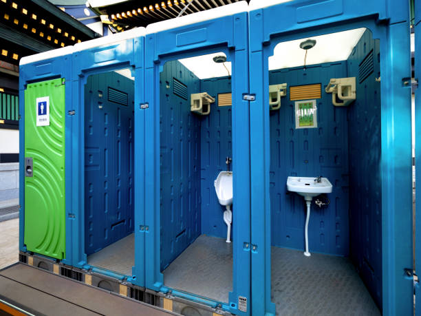 Portable Toilet Options We Offer in Hamlin, WV